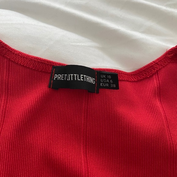 Prettylittlething red crop top - Picture 3 of 3